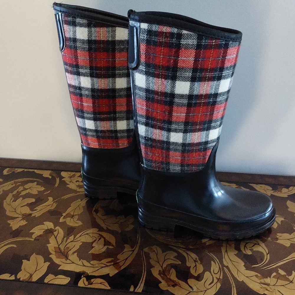 Ladies rain boots